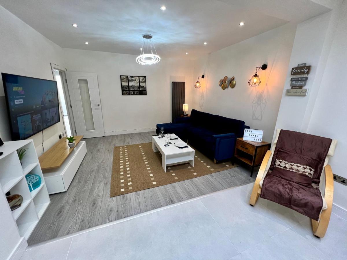 Wembley Stadium 5 Star Brand New Luxury Sleeps 14 With Parking Londres Exterior foto