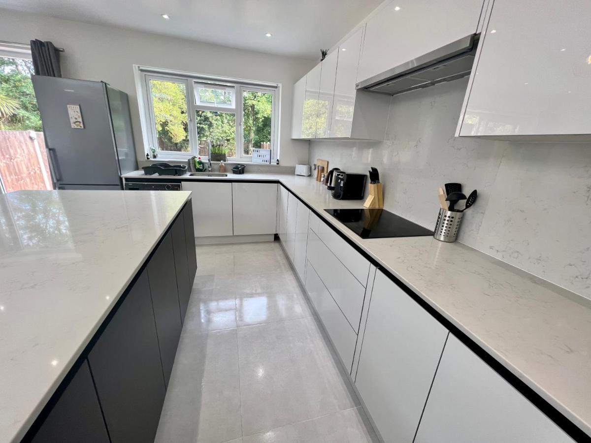 Wembley Stadium 5 Star Brand New Luxury Sleeps 14 With Parking Londres Exterior foto