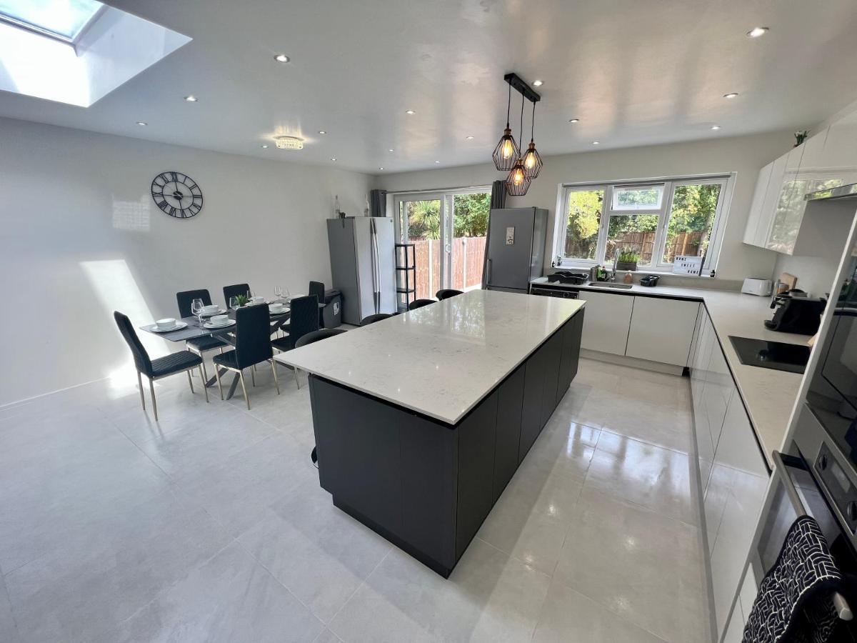 Wembley Stadium 5 Star Brand New Luxury Sleeps 14 With Parking Londres Exterior foto