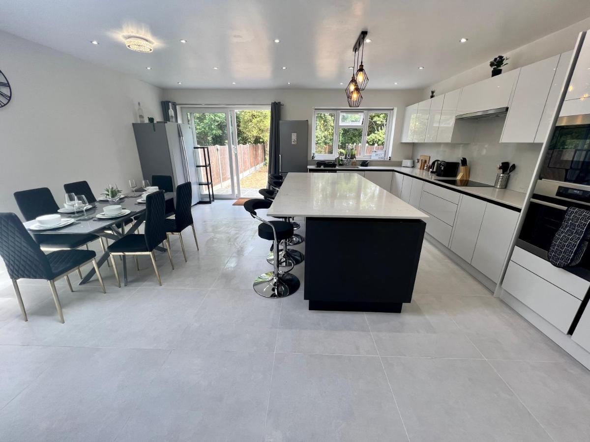 Wembley Stadium 5 Star Brand New Luxury Sleeps 14 With Parking Londres Exterior foto