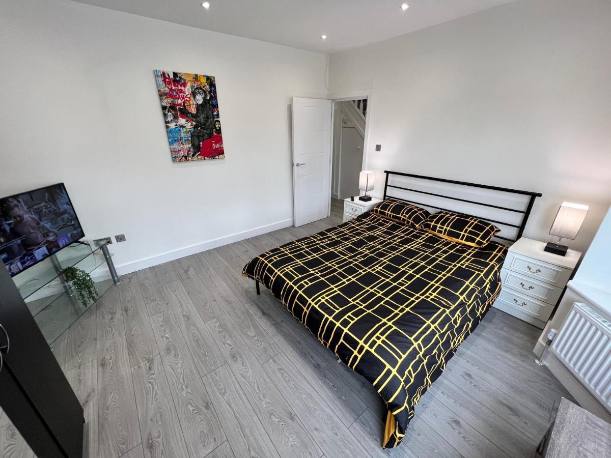 Wembley Stadium 5 Star Brand New Luxury Sleeps 14 With Parking Londres Exterior foto